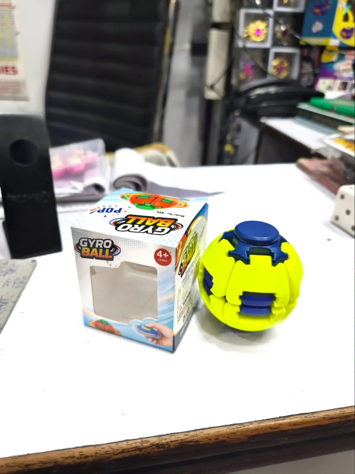 Gyro ball spinner